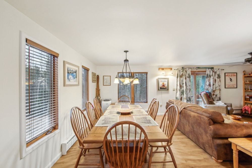 Top Ridge 49p - Family-friendly End Unit 3 Bedroom Townhouse by The Summit at Gore Mountain