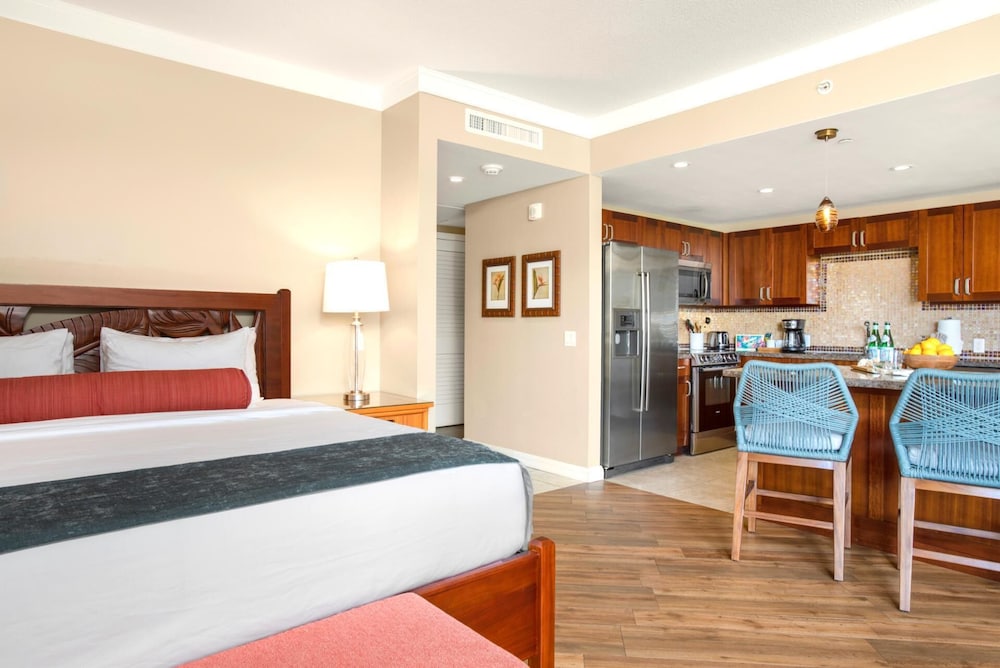 Honua Kai Hokulani 2 Free Rental Cars KBM Resorts Modern Beachfront 2 Units, 4 Bedrooms Ml-1811