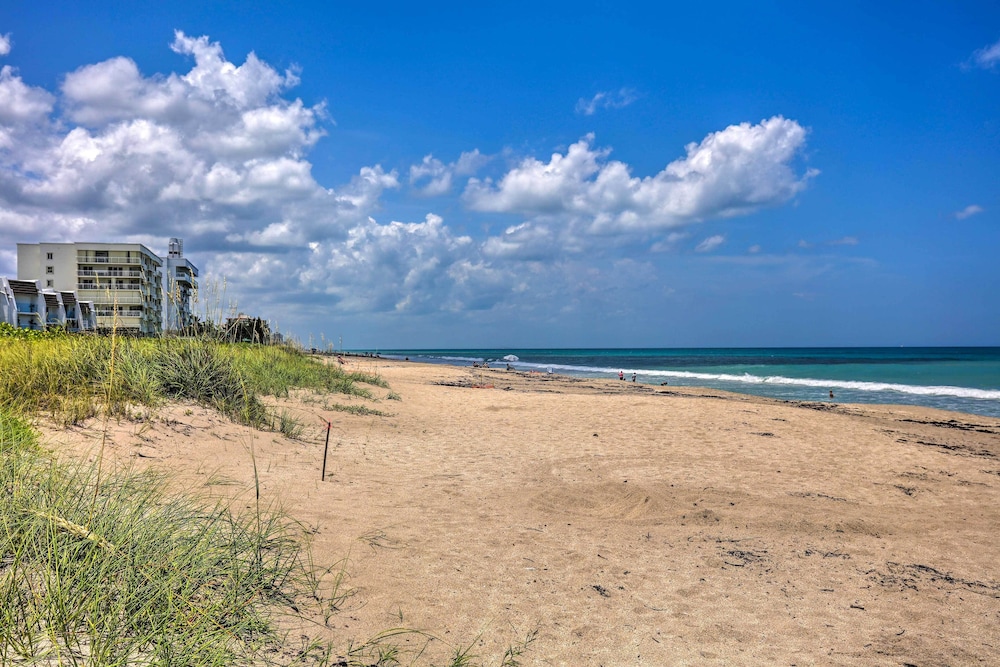 Ocean Access Jensen Beach Home: Dock & Lanai! view 5
