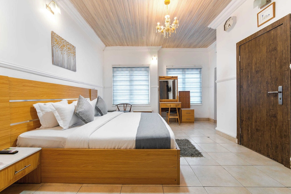 Safe Court Apartment