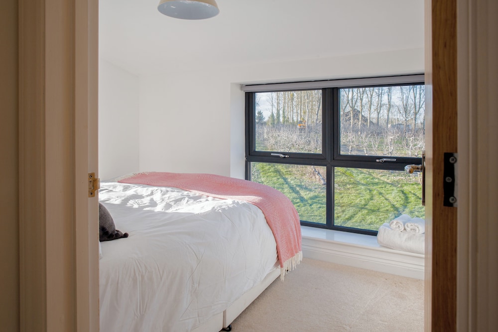 Beautiful Barn Conversion-Escape for 12