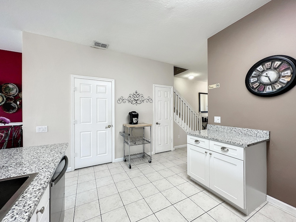 Krista s Tropical Escape Resort Stay Near Disney