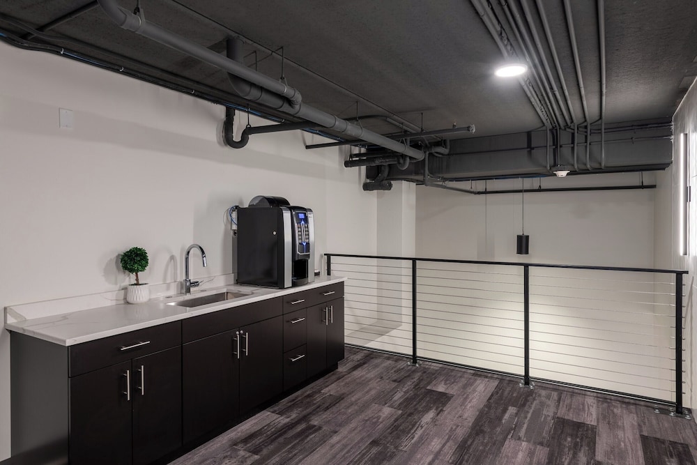550 W Juneau