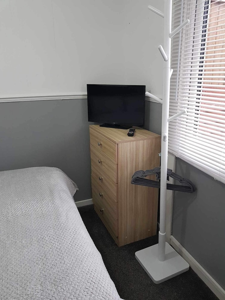 Cosy Corner, Sleeps 2 Only Friendly South Shore