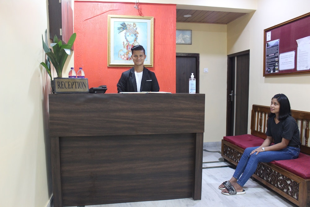 Lobby & Reception
