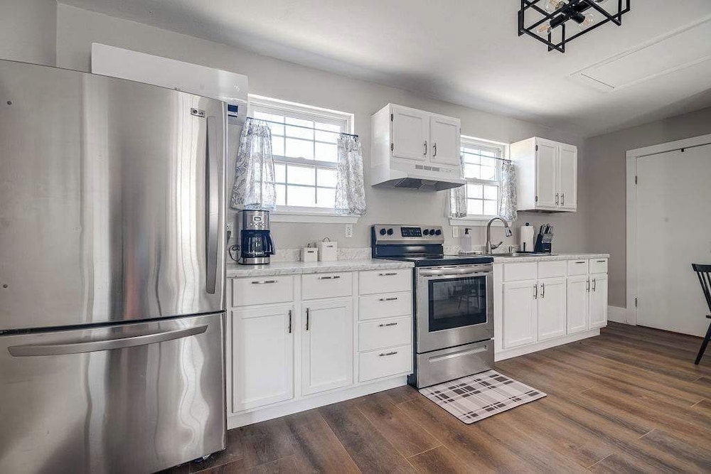 108 Wisteria Dr