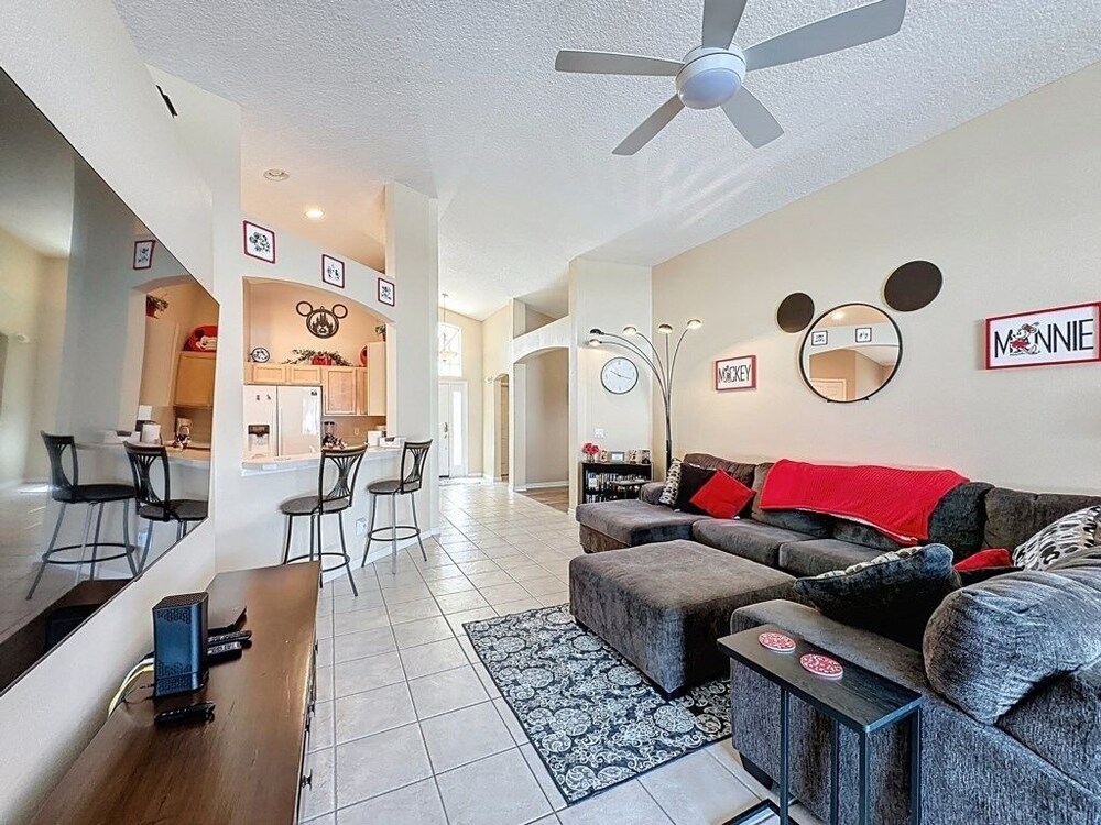 Spacious 4 Bed Villa With Pool/spa And Game Room 4 Bedroom Villa