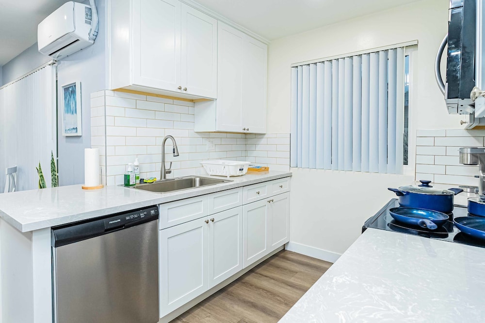 2b2b APT Close to Rose Parade and Pasadena Oldtown