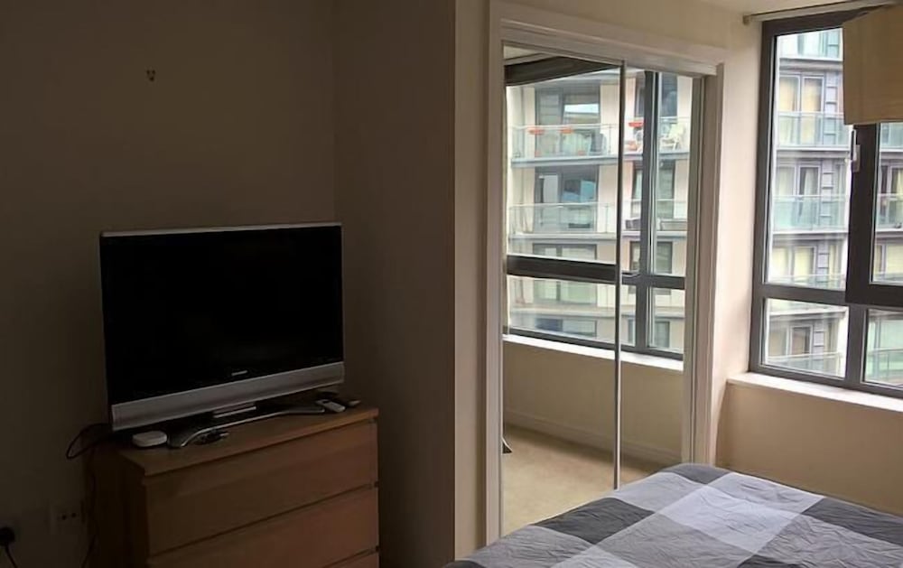 ROC Apartments - Quartz