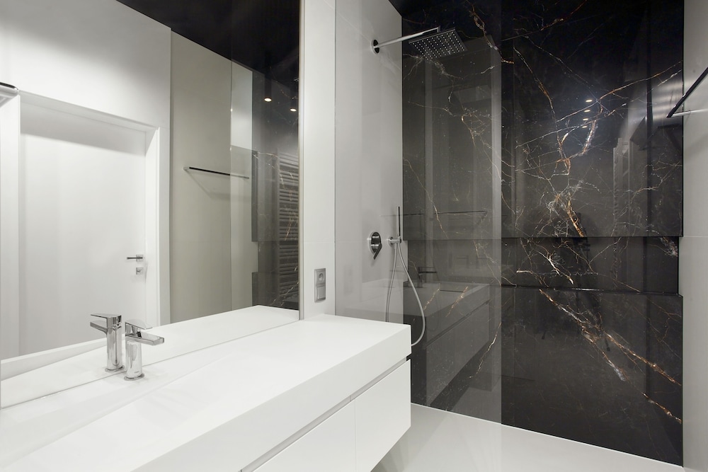 Elite Apartments Granaria Luxury view 5