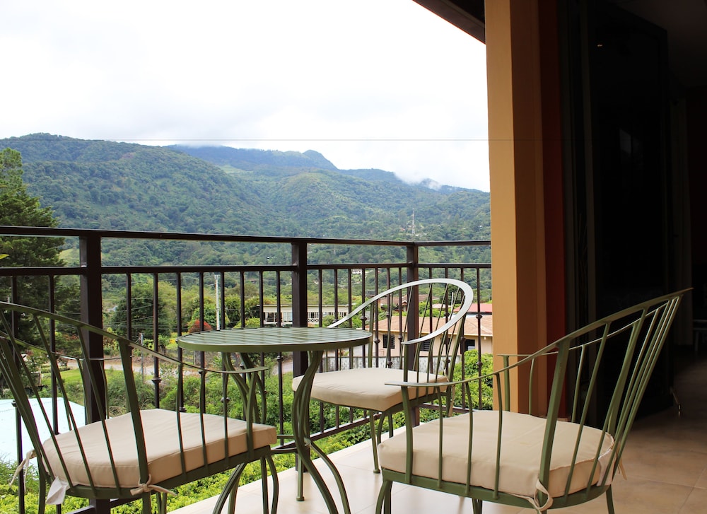Casa de Montaña Bed & Breakfast