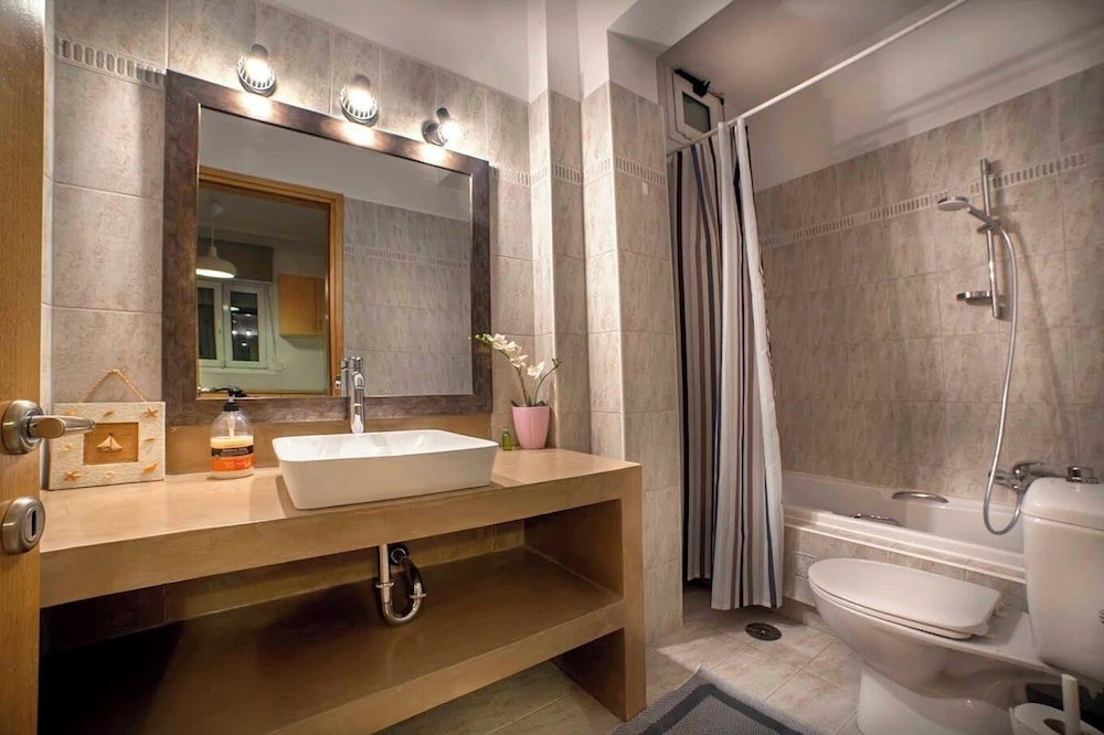 Marina View Luxury Home view 5