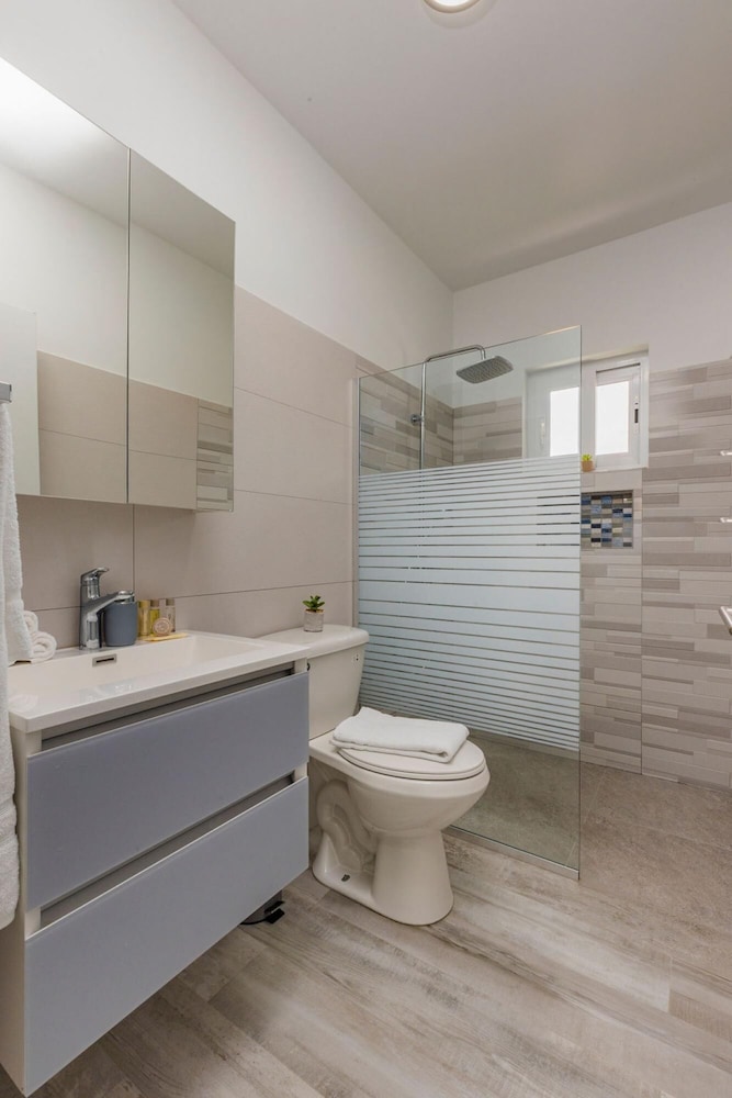 Brand NEW 3BR 2BA Villa With Amazing Amenities