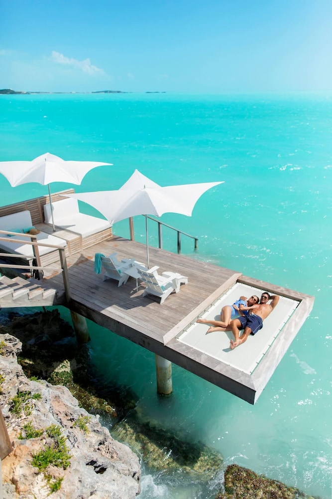 Oceanfront Luxury Villa Infinity Plunge Pools