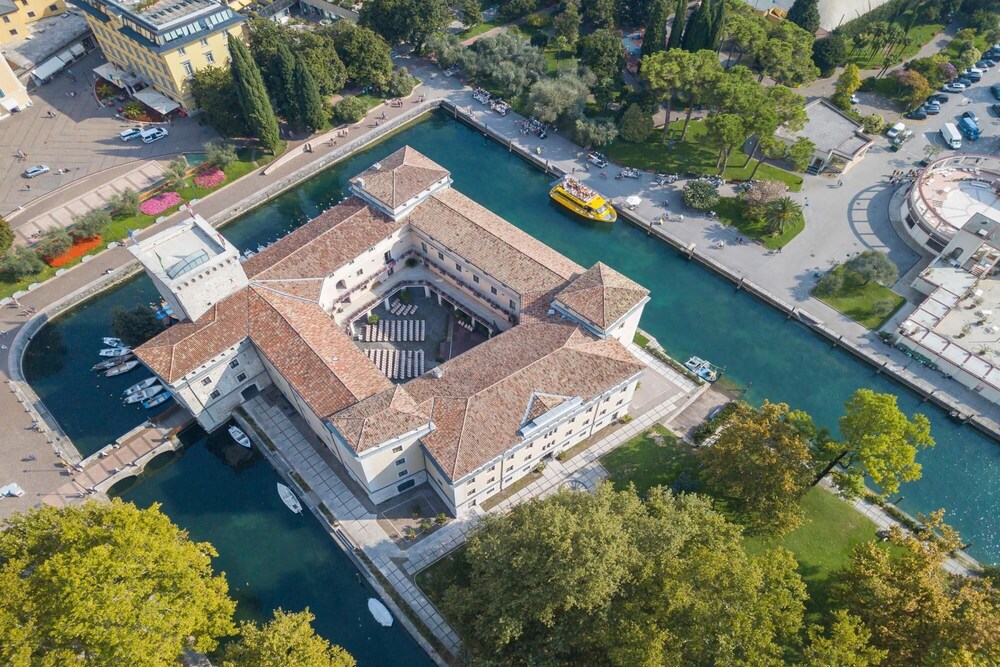 Paulie Apartment in Riva del Garda view 2