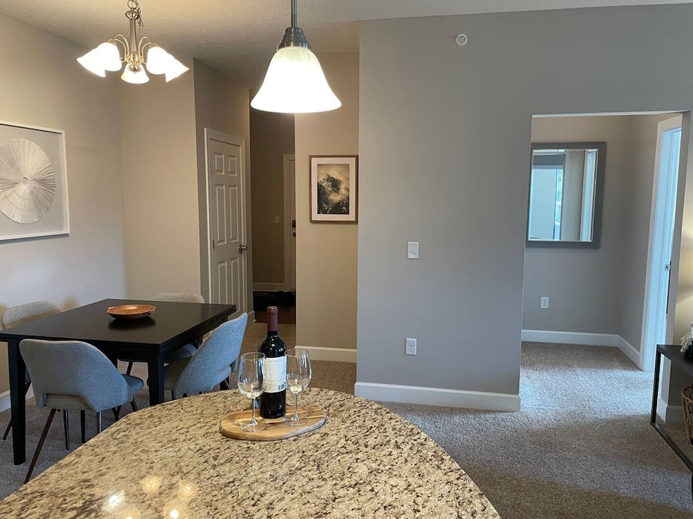2BR Water Views W D Walkable Pool Gym