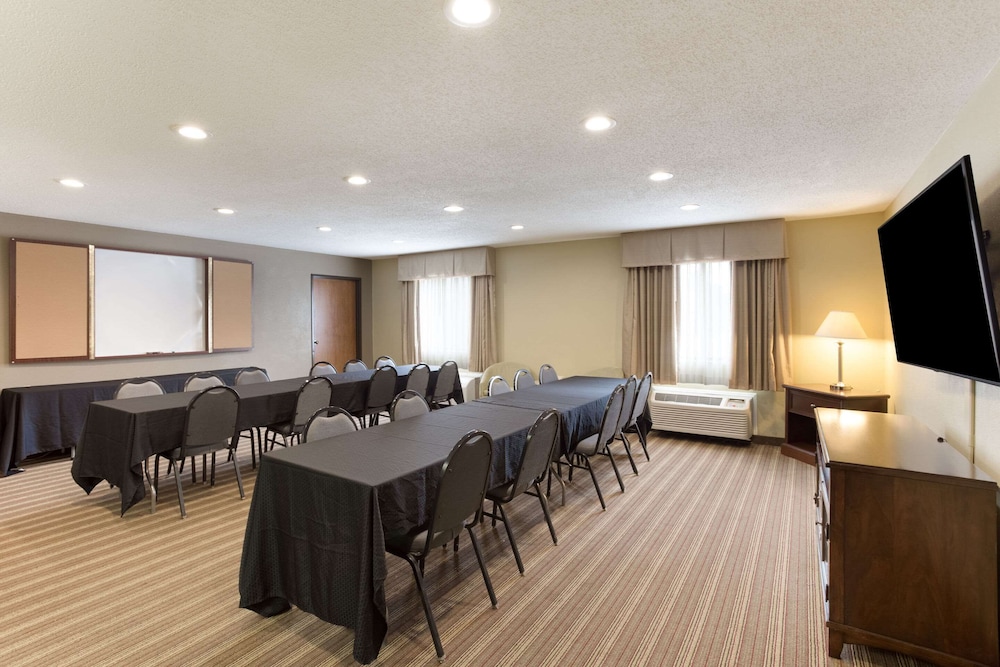 Athens Vacations - Quality Inn - Property Image 19