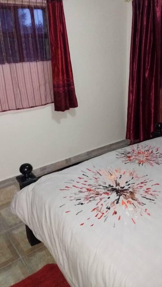 Simani Guest House