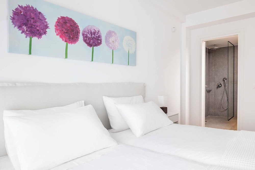 Kamelia Villa 3