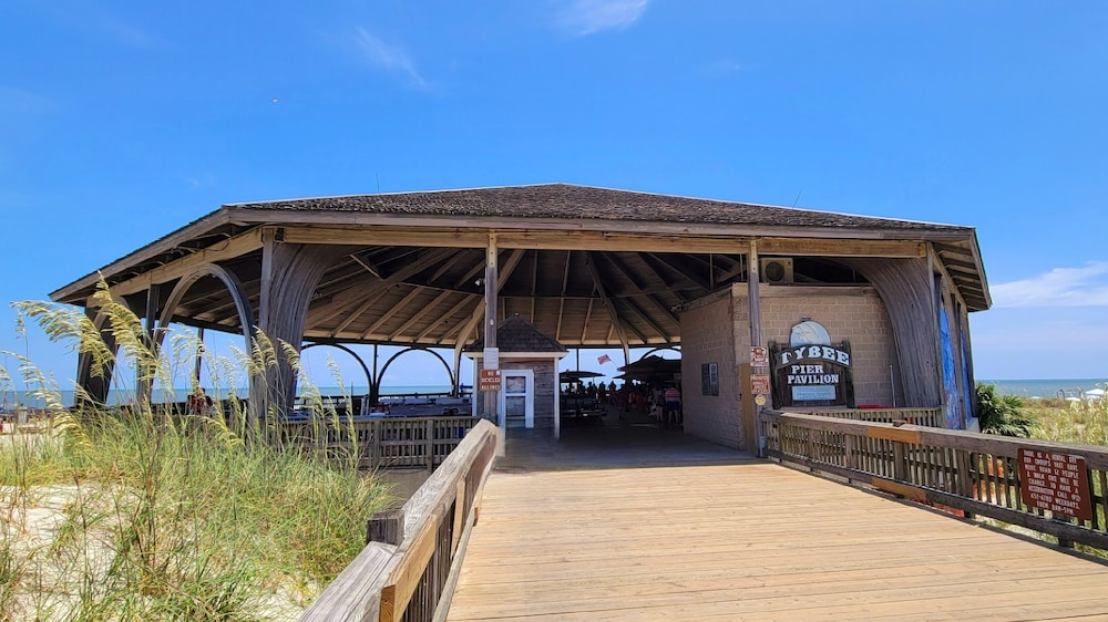 Pier Walk Unit C by Tybee Vacation Rentals