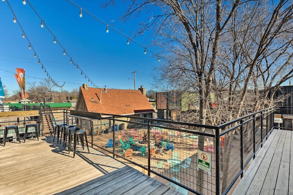 Pet-friendly Wichita Home w/ Deck, Near Dtwn view 2