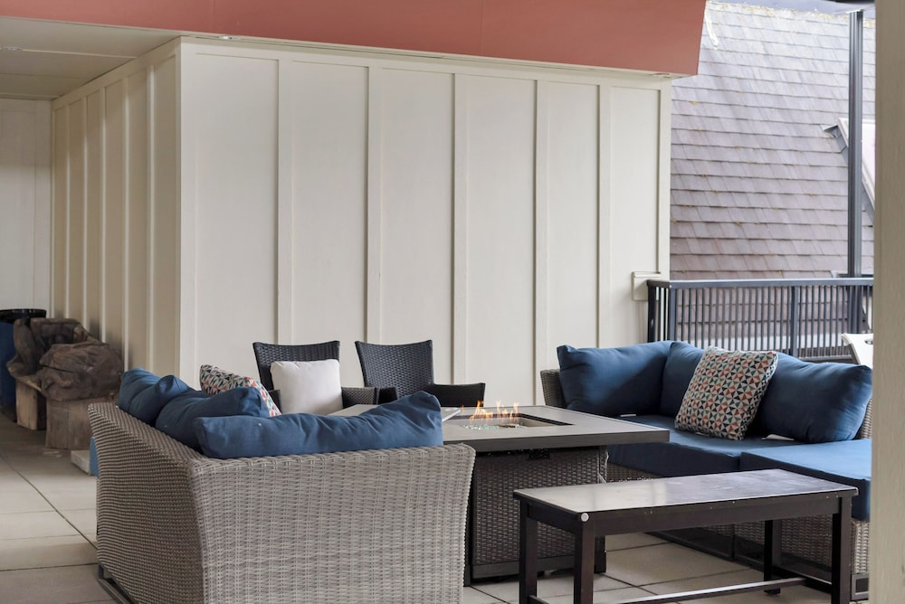 Chic Haven Stylish 3 Bedroom - Image 5