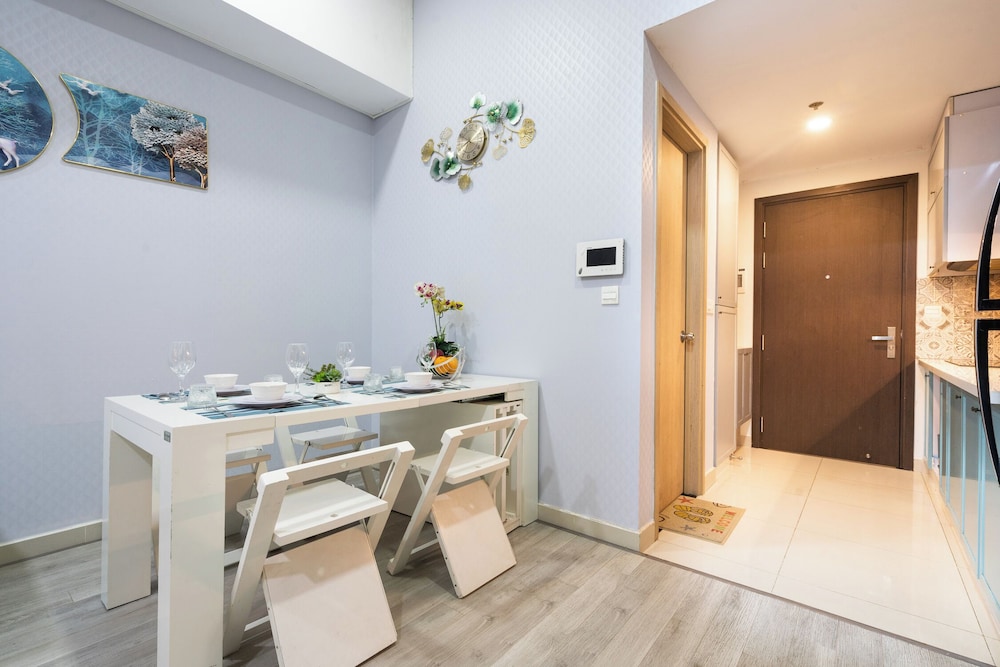 Annie Apartment - Rivergate Resident