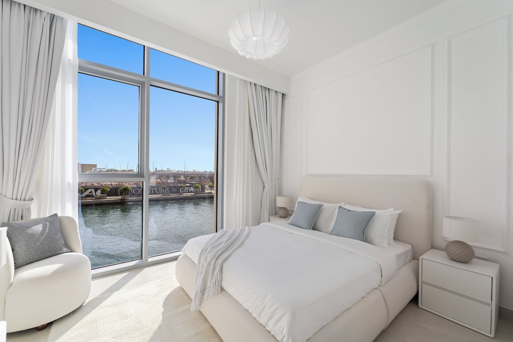 2BR M Canal Front B3 Waterfront Views