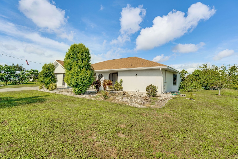 4 Mi to Beach: Canal-front Home in Port Charlotte!