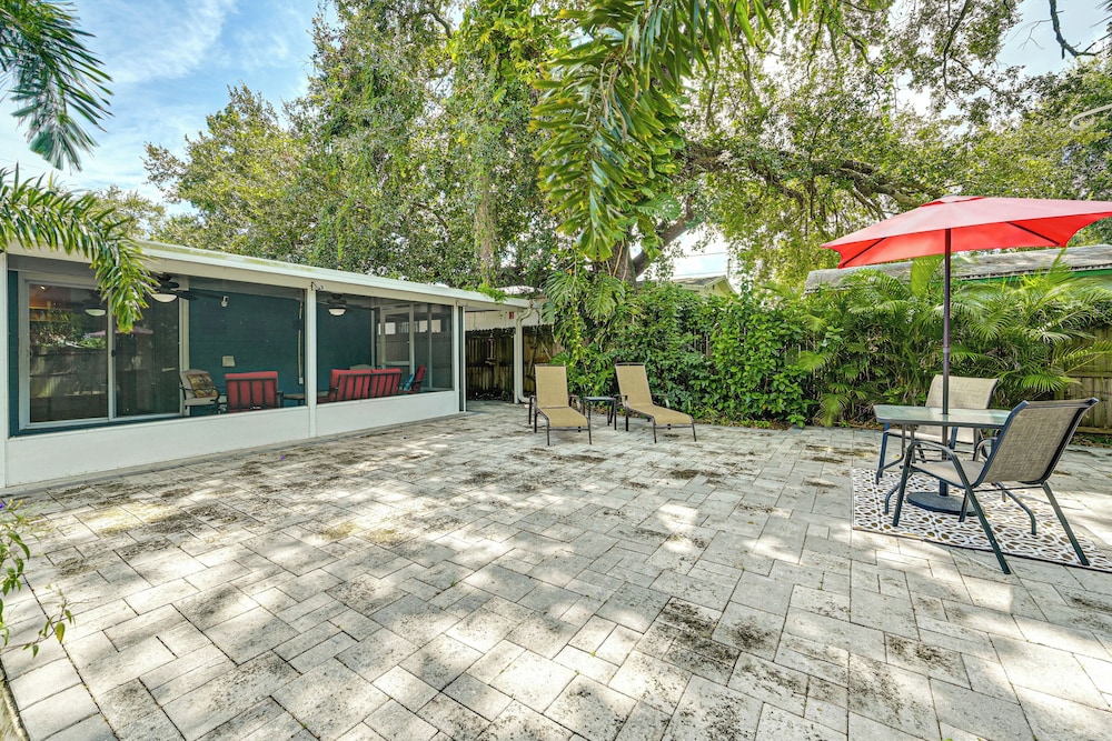 Home w/ Expansive Patio, 3 Mi to Busch Gardens!