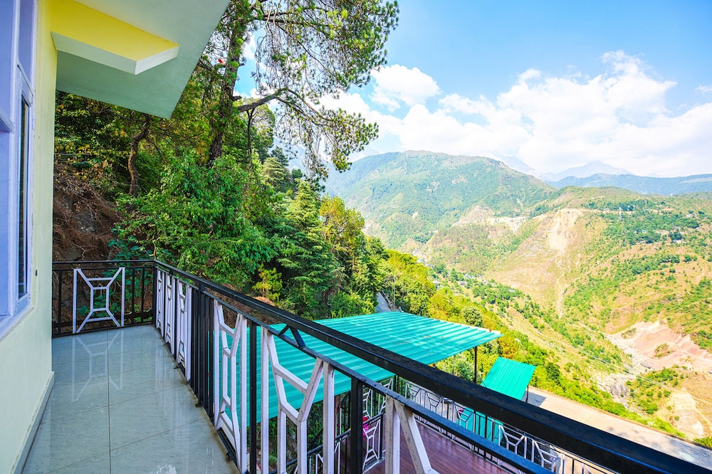 Fabhotel Shane Villa Residency
