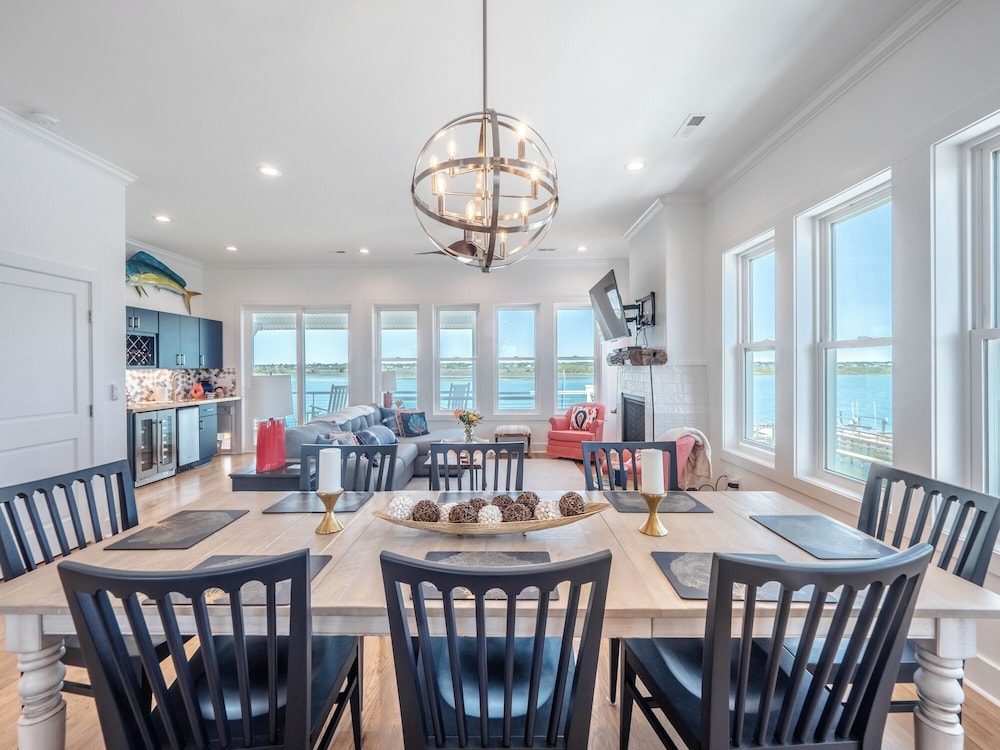 Channel 6 by Topsail Realty