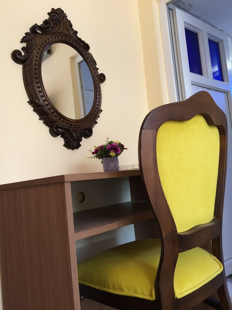 Turkish Apart Hotel