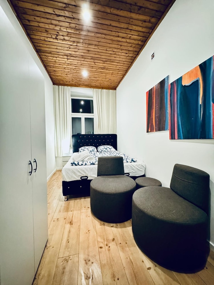 5BR Apartment Near Kaufpark Alterlaa