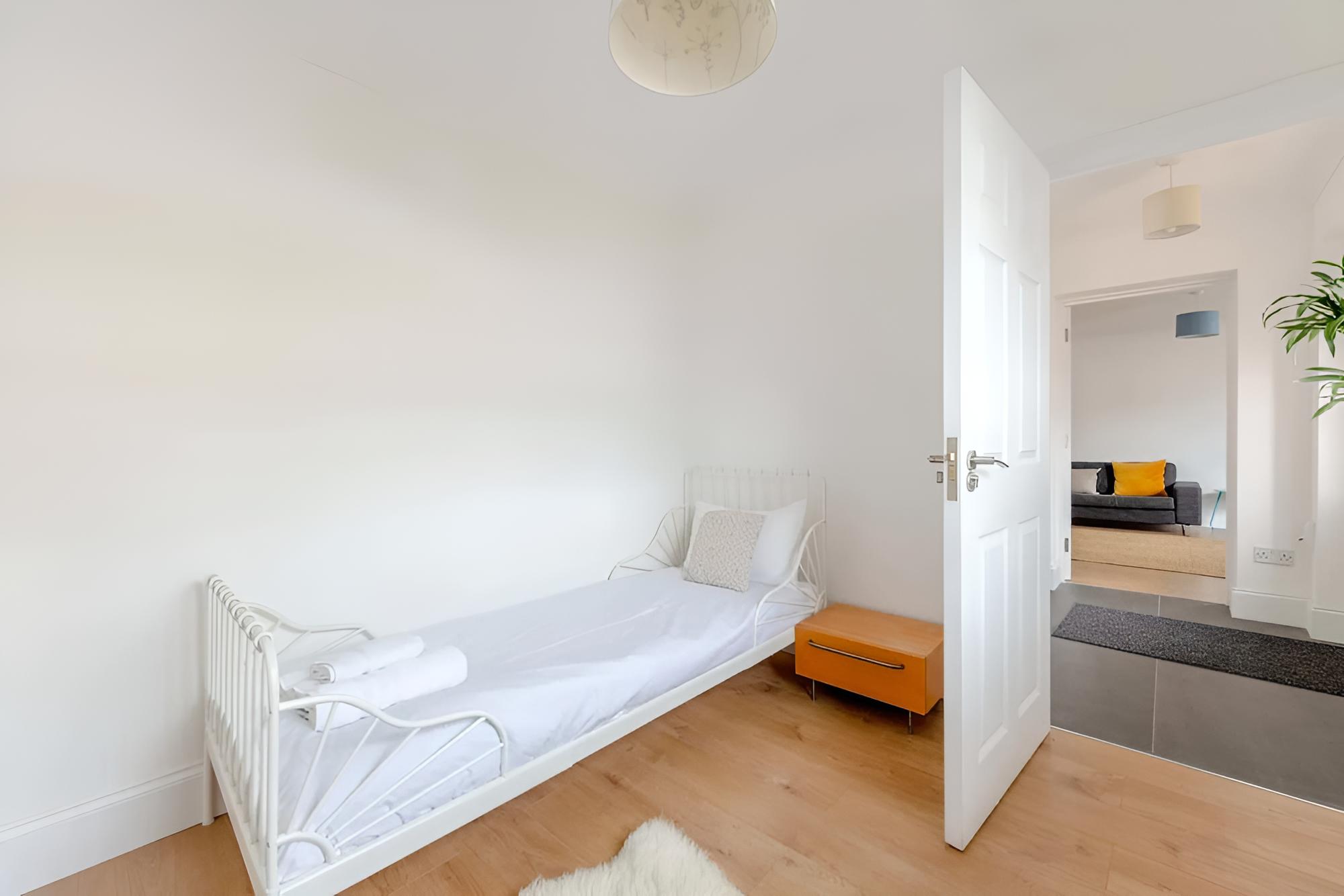 Bright & Spacious 5BD House - Peckham