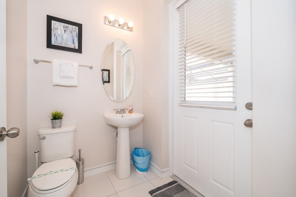 New! Modern Townhome Near Disney! Splash Pool, Resort W/waterpark-8206sa 3 Bedroom Townhouse