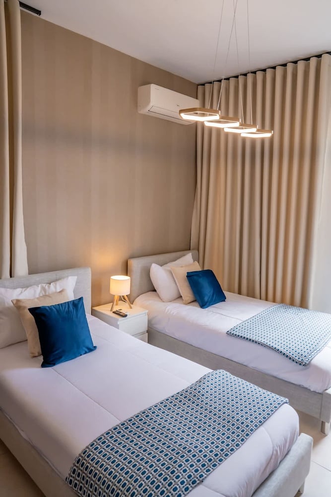 Ziba B06 NOK Classy 3BR Villa by Vistacana Rentals