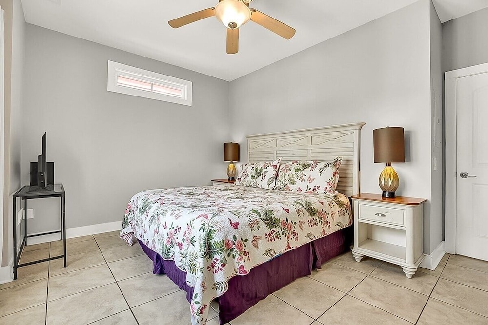 South Beach Cottages 2619 4 Bedroom Home