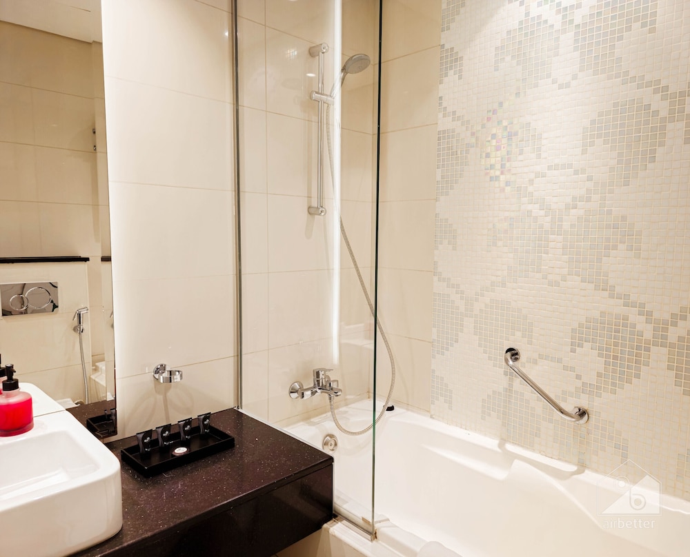 Damac Maison Luxury Apt Canal View Business Bay