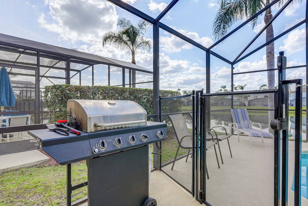 9 Mi to Disney: Home w/ Pool Table & Water Views!