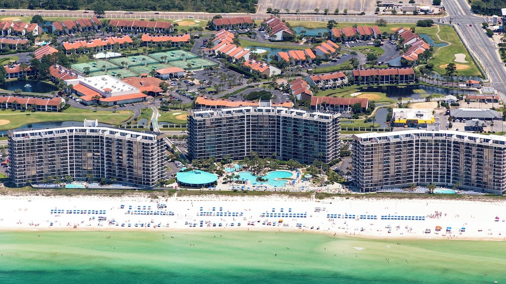 2BR Condo in Edgewater Resort With Golf, Tennis, Pools & Free Tram Service!