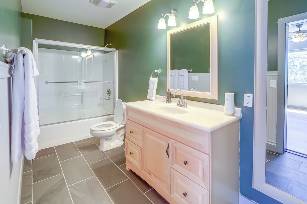 Chic Arizona Retreat w/ Hot Tub, Fire Pit  Deck! - Property Image 1