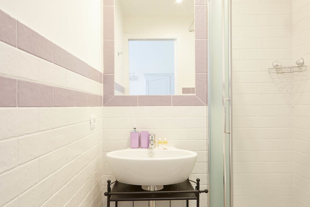Colosseo Friendly Suite & Rooms