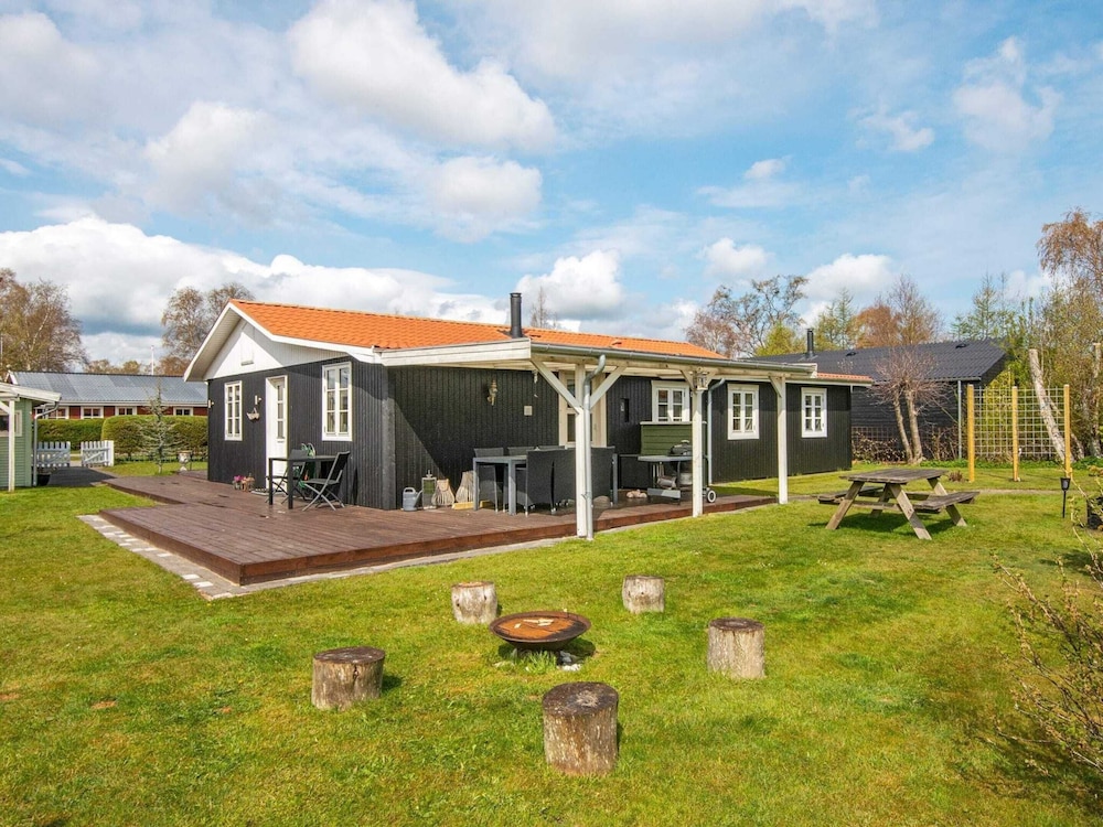 8 Person Holiday Home in Grenaa view 3