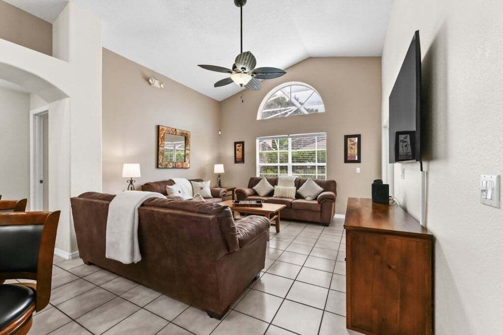 Oak Island Gem Cozy 4br Pool Home Near Disney 4 Bedroom Villa