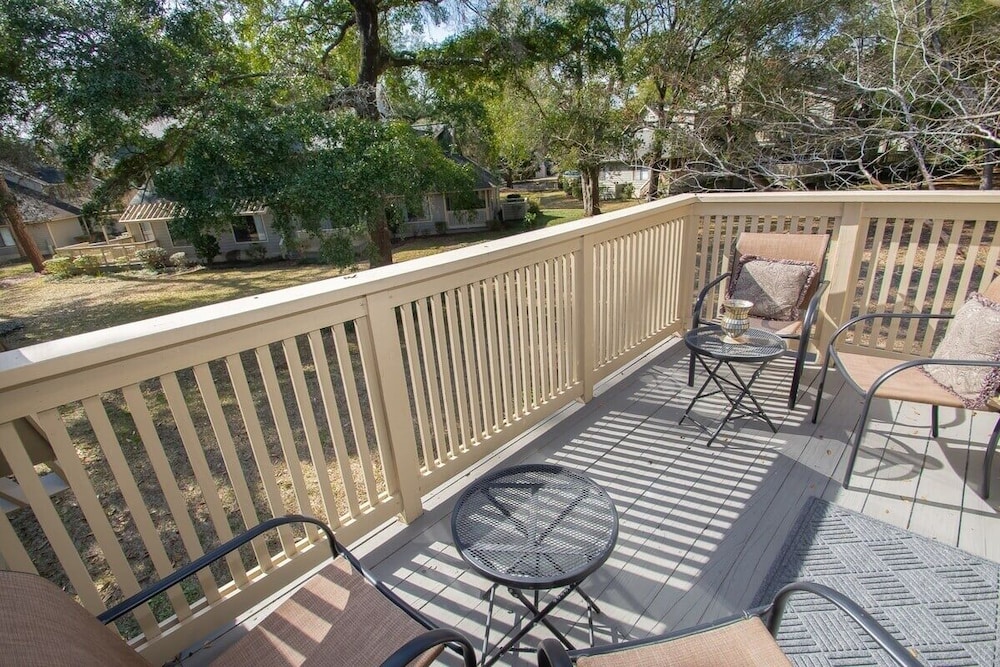 West Hyde Park 2e 2 Bedroom Condo