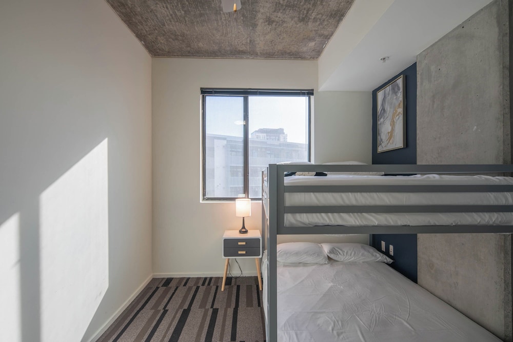 ROVE LIVING/KL - Roosevelt Point