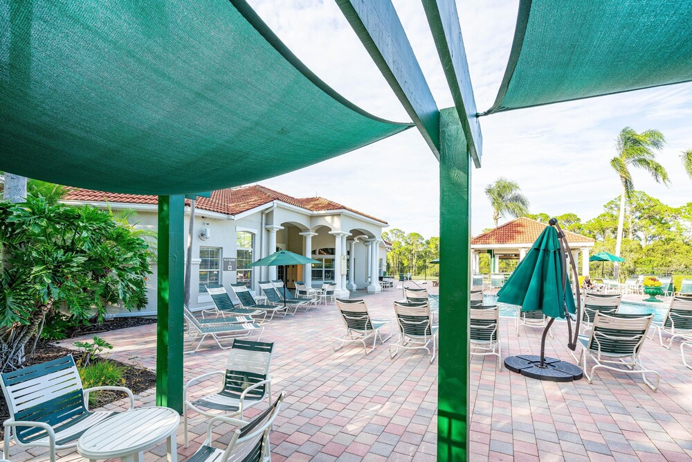Orlando and Kissimmee Town homes by MyOrlandoStay