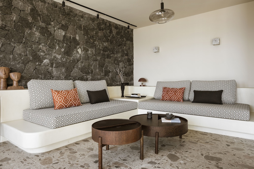 Almarossa Villas view 4
