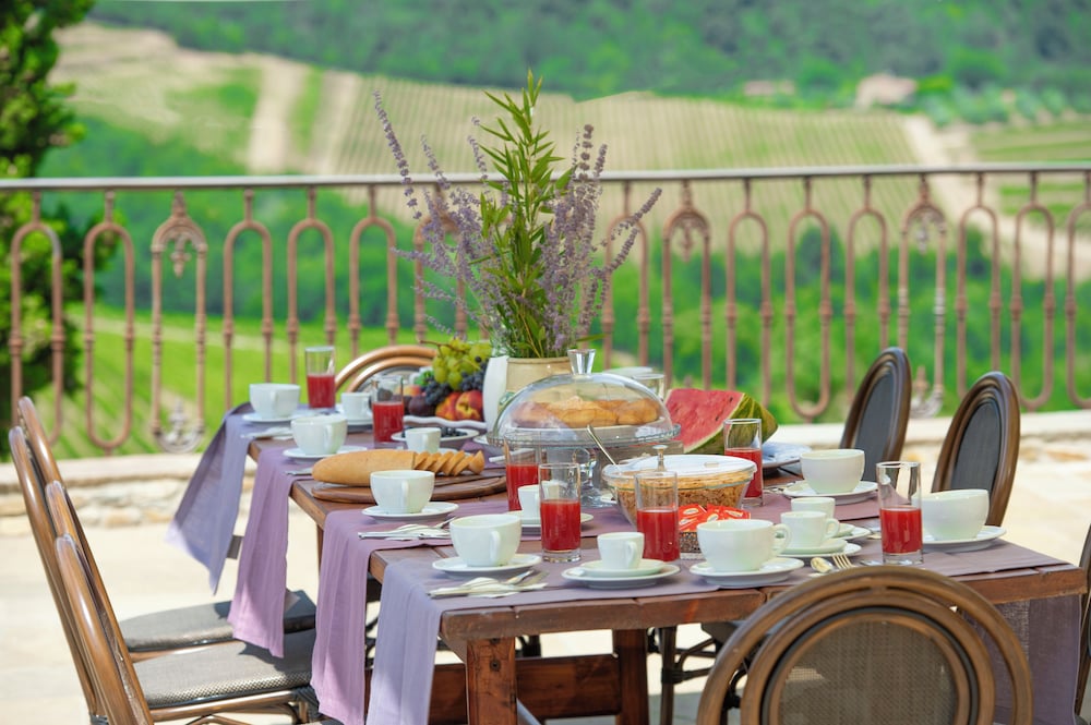 Villa Chianti With Panoramic Pool On The Vineyard